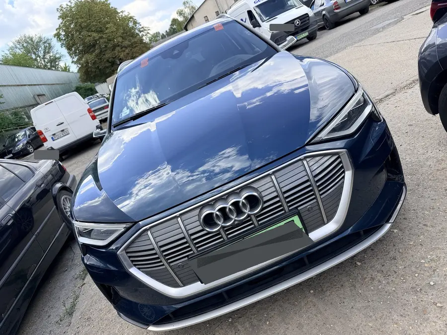 Audi szélvédőmunka